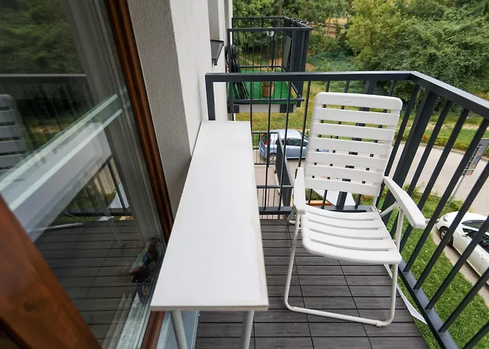 Wygodny Apartament Niedaleko Centrum, Free Parking
